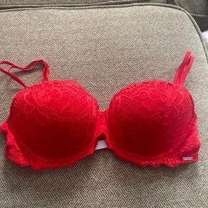 PINK Victoria’s Secret red lace bra- push up 36c